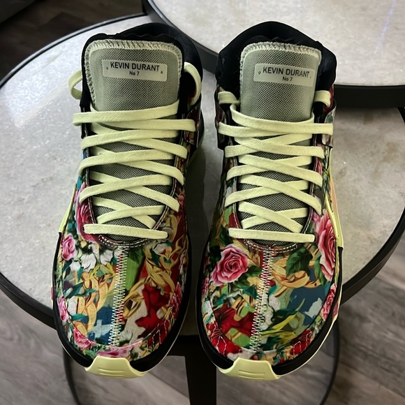 Nike KD NBA 2K20 Special Edition Size 9 - Picture 1 of 4